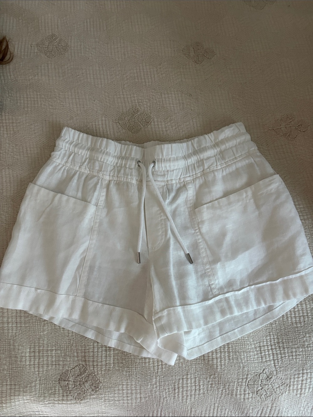 Athleta White Elastic Waist Linen-Blend Athletic Shorts